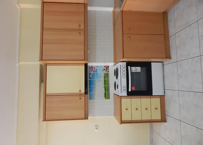 Angela\'S Apartment With Beautiful Balcony View